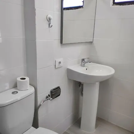Las Vistas Beach Guest house *